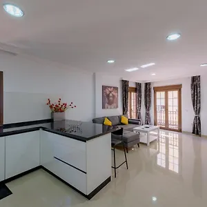 https://apartamento-cntrico-sibarys-2-dormitorios-calle-pintada.1costadelsol.com